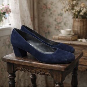 Stuart Weitzman Navy Suede Marymid Pumps
